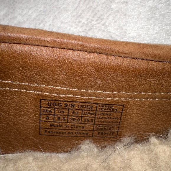 UGG Roni Loafer - Picture 7 of 7